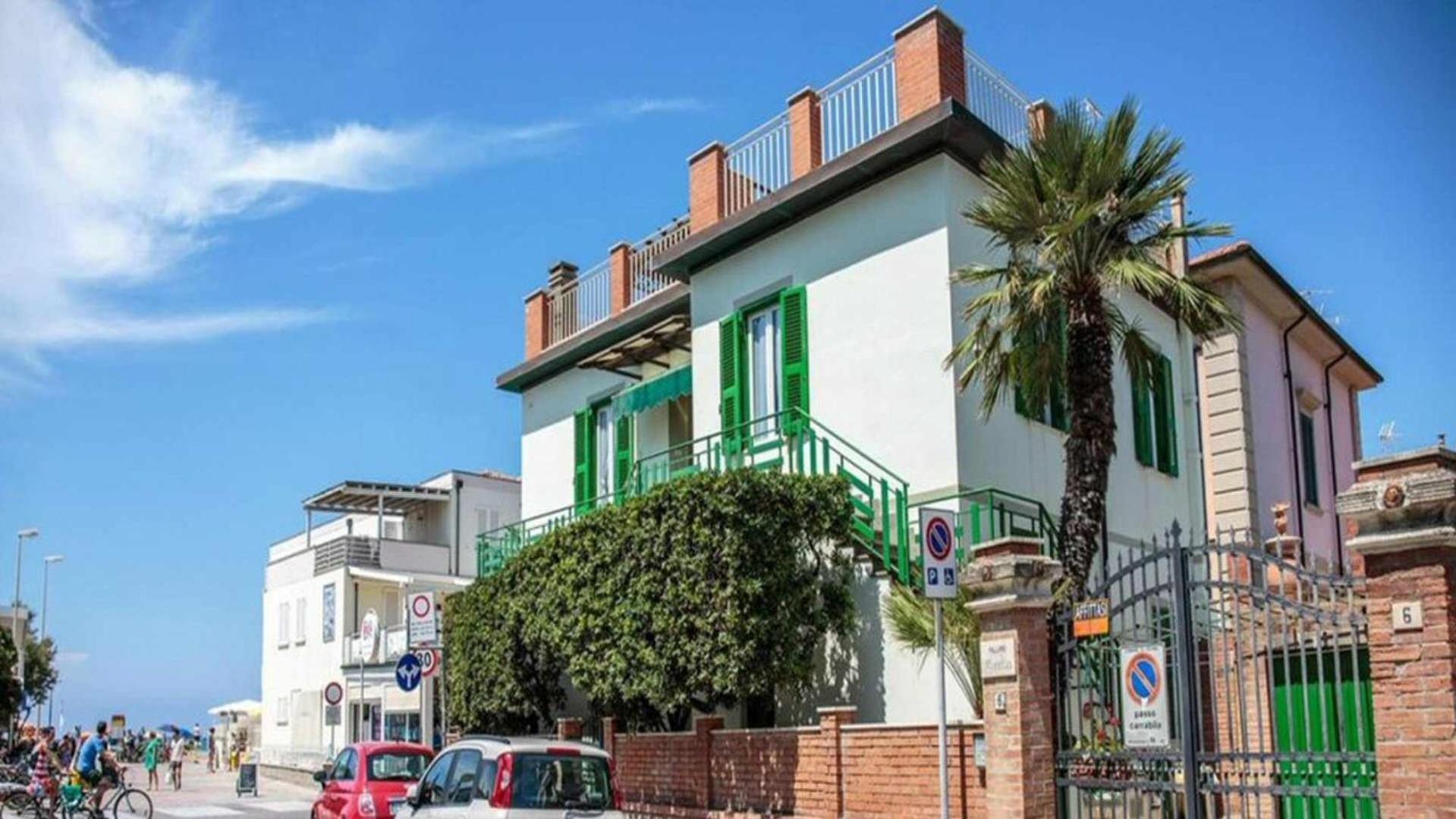 Апартаменты Villino Mirella A Marina Di Cecina By Zoom In Earth Экстерьер фото