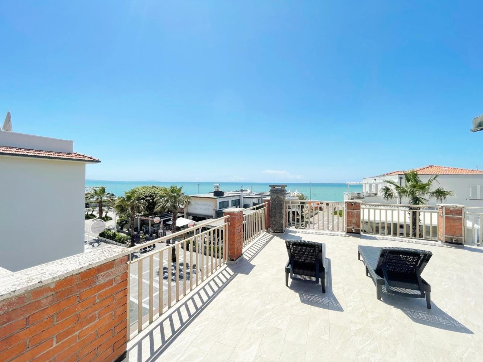 Апартаменты Villino Mirella A Marina Di Cecina By Zoom In Earth Экстерьер фото